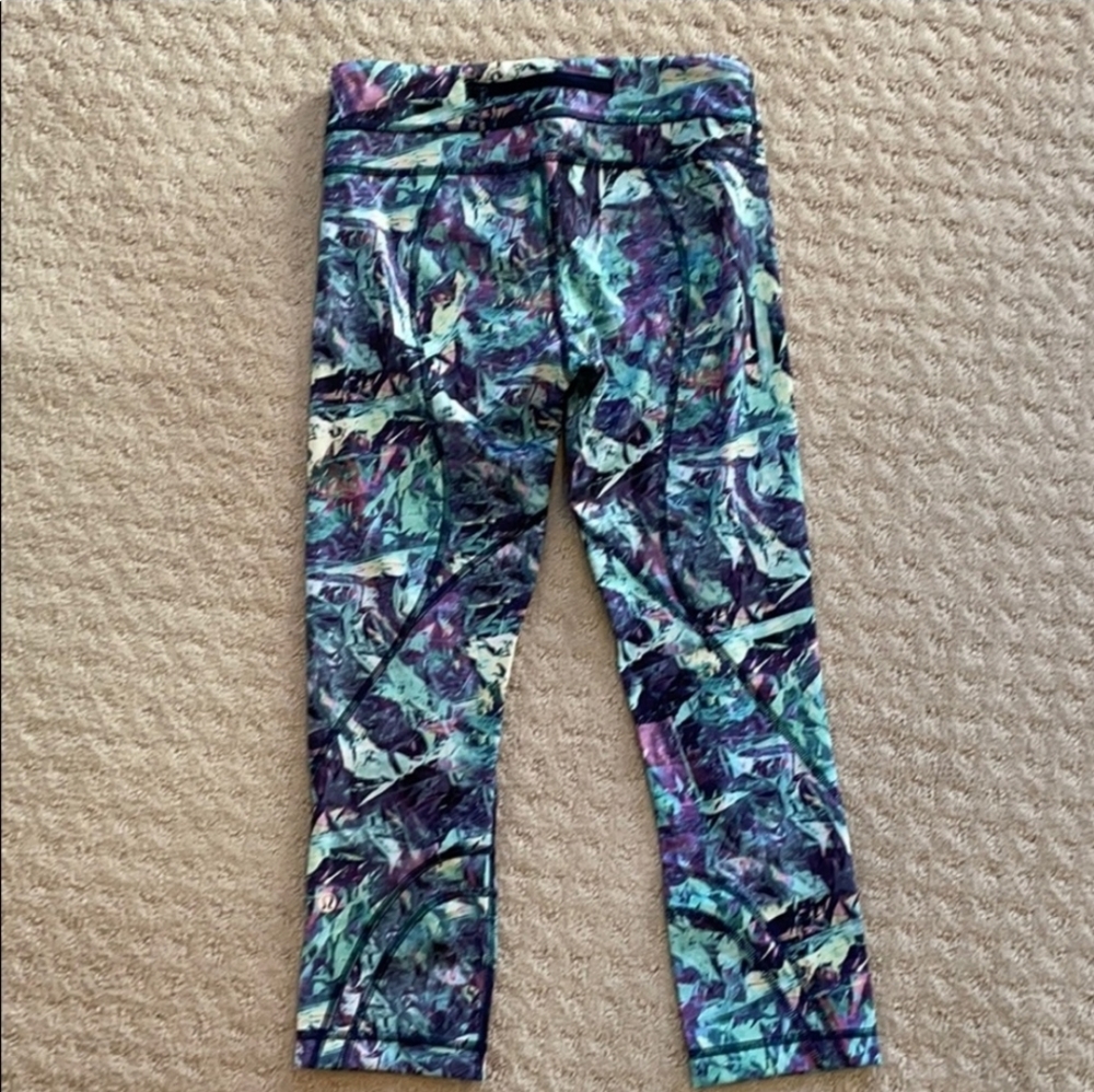 Lululemon 21" crops